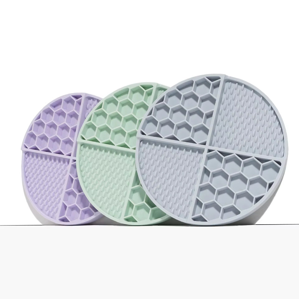 2 Pcs Mint Green Honeycomb Pet Slow Feeder Bowl - Anti-Choke Silicone Lick Mat with Suction for Dogs