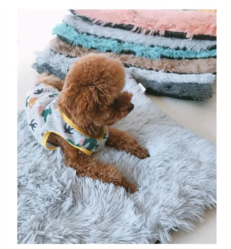 Pink Plush Pet Mat for Dogs and Cats - 70x100cm, Anti-Slip, Warm and Cozy for Autumn and Winter
