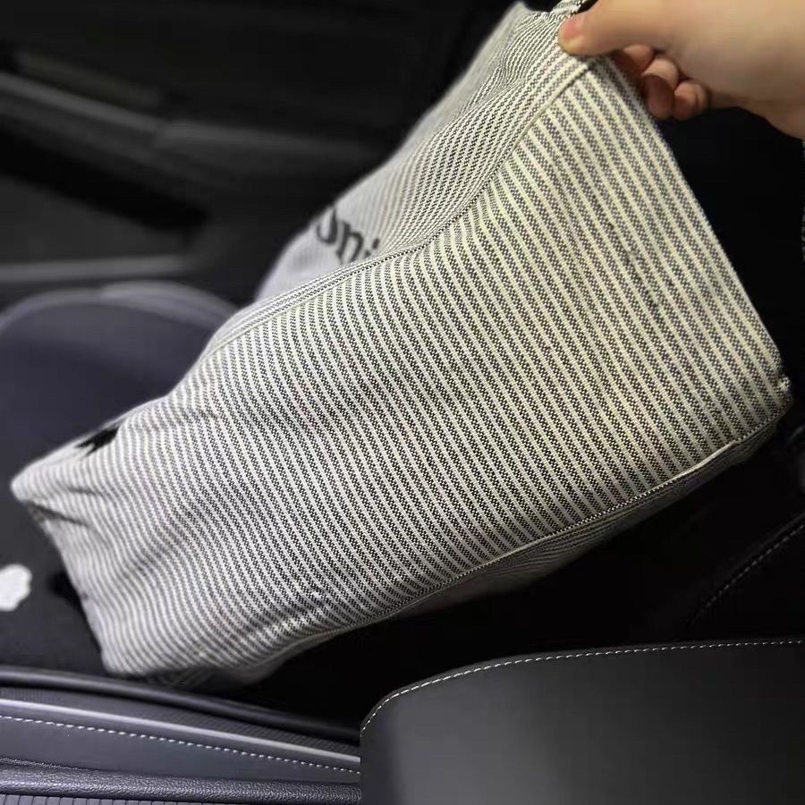 Minimalist Vertical Striped Canvas Tote Bag for Casual Outings (28x35x15cm)