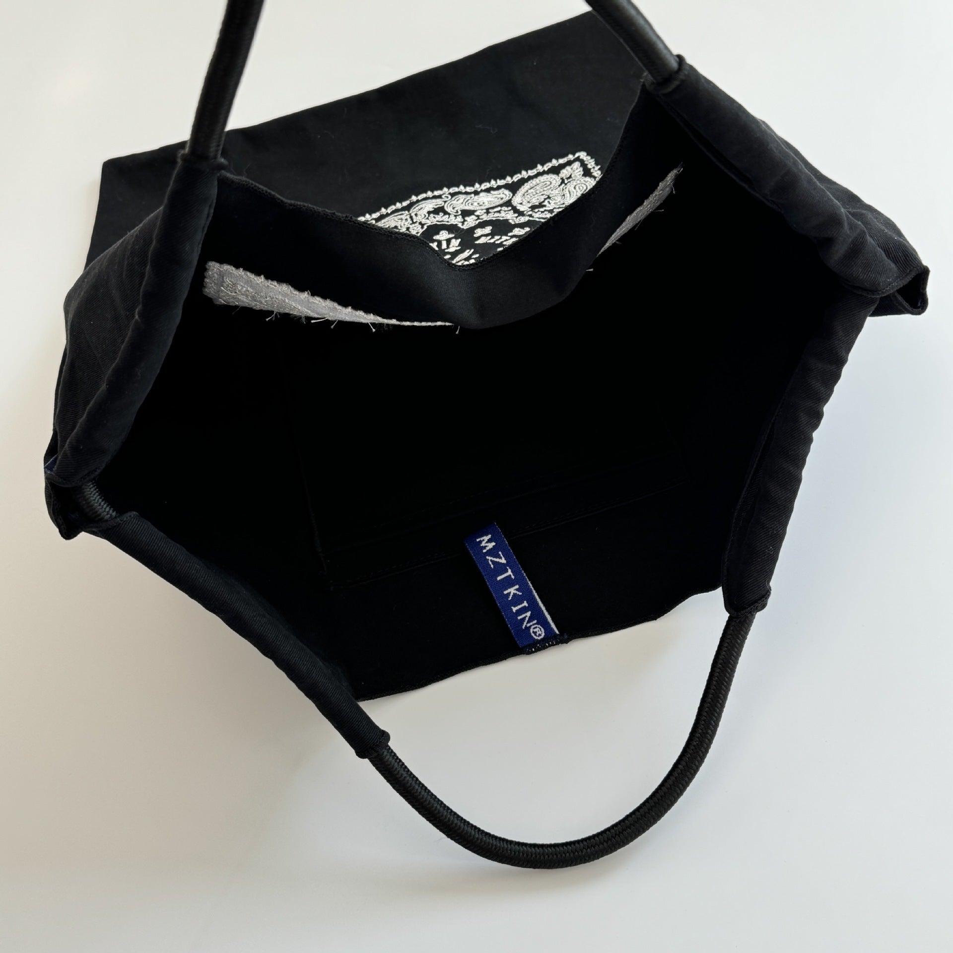 Printed Canvas Tote Bag - Water-Resistant, Large Capacity Shoulder Bag with Intricate Pattern(Black datura flower)