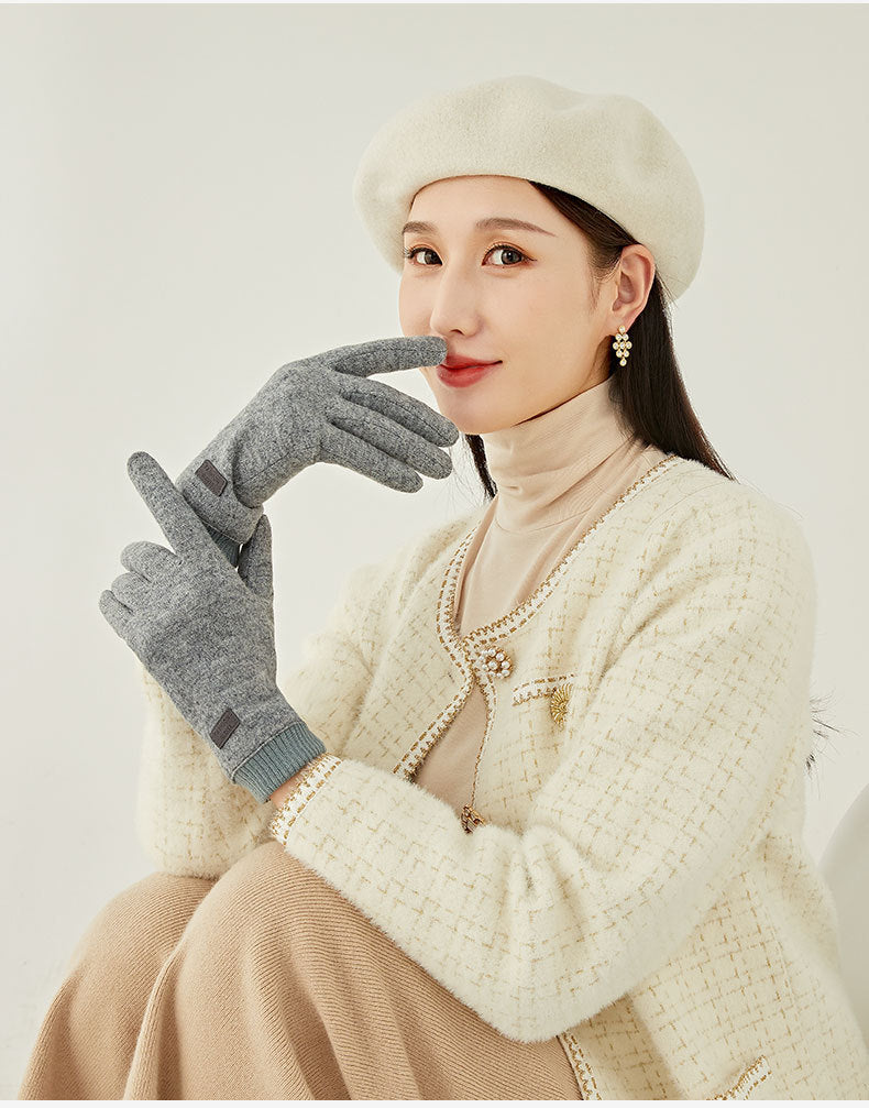 Grey Elegant Women's Wool Blend Winter Gloves - Cozy Fleece-Lined Touchscreen Warmth