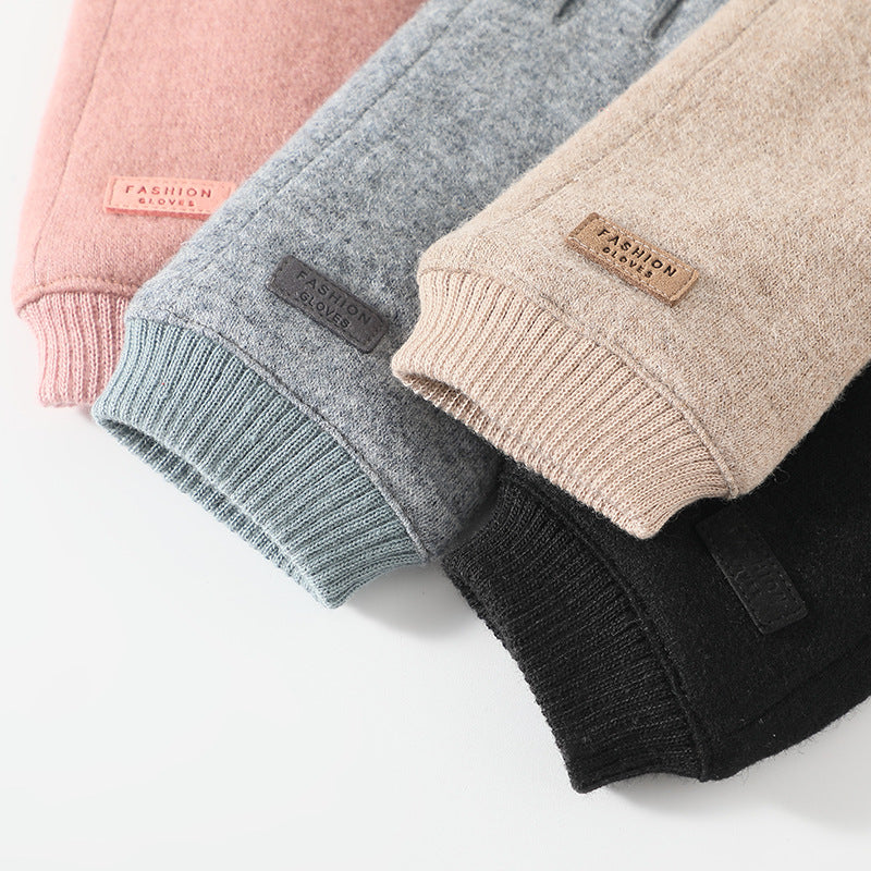 Grey Elegant Women's Wool Blend Winter Gloves - Cozy Fleece-Lined Touchscreen Warmth