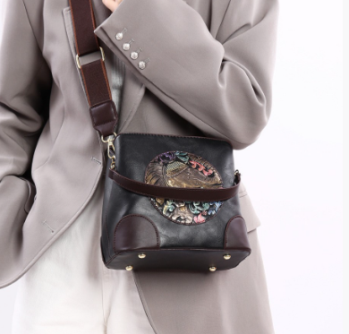 Black Vintage Ethnic Embossed Elephant Bucket Bag - Large Capacity PU Leather Handbag and Crossbody Shoulder Bag for Women - Retro Design 23x20cm