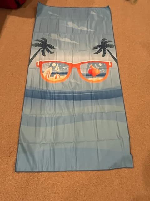 Sand Free Microfibre Beach Towel - Quick Dry Lightweight Travel Towel 80x160cm - 3D Sunglasses Print for Summer, Pool & Camping