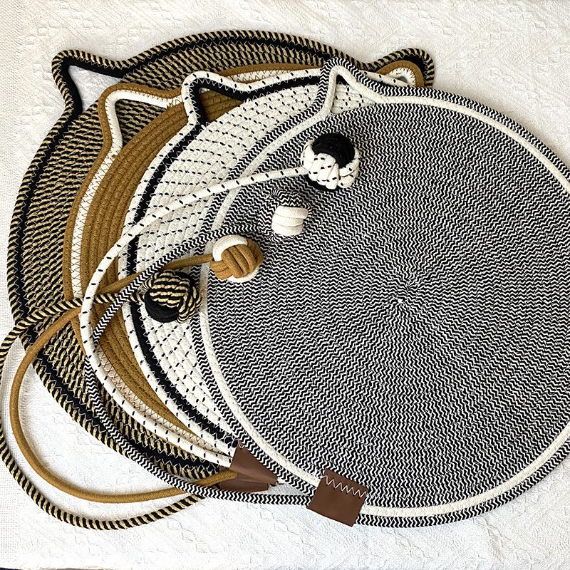 Grey Durable Cat Scratching Mat with Attached Toy Ball - Washable and Multi-Functional, Ideal for Cats' Scratching and Sleeping - 50cm Diameter