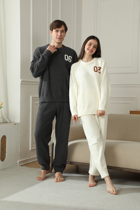 Dark Gray Men's Warm & Cozy Semi-Flannel Couple's Pajamas — Knitted Digital Pattern, Soft Fleece Fabric, Pullover Style: The Ideal Choice for Loungewear in Autumn and Winter
