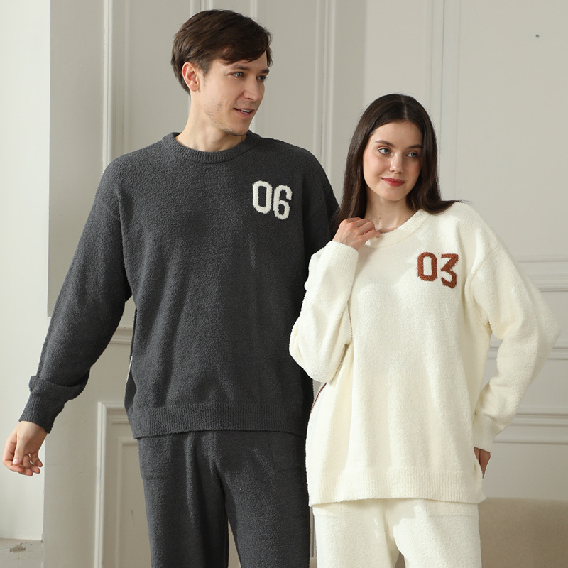 Dark Gray Men's Warm & Cozy Semi-Flannel Couple's Pajamas — Knitted Digital Pattern, Soft Fleece Fabric, Pullover Style: The Ideal Choice for Loungewear in Autumn and Winter