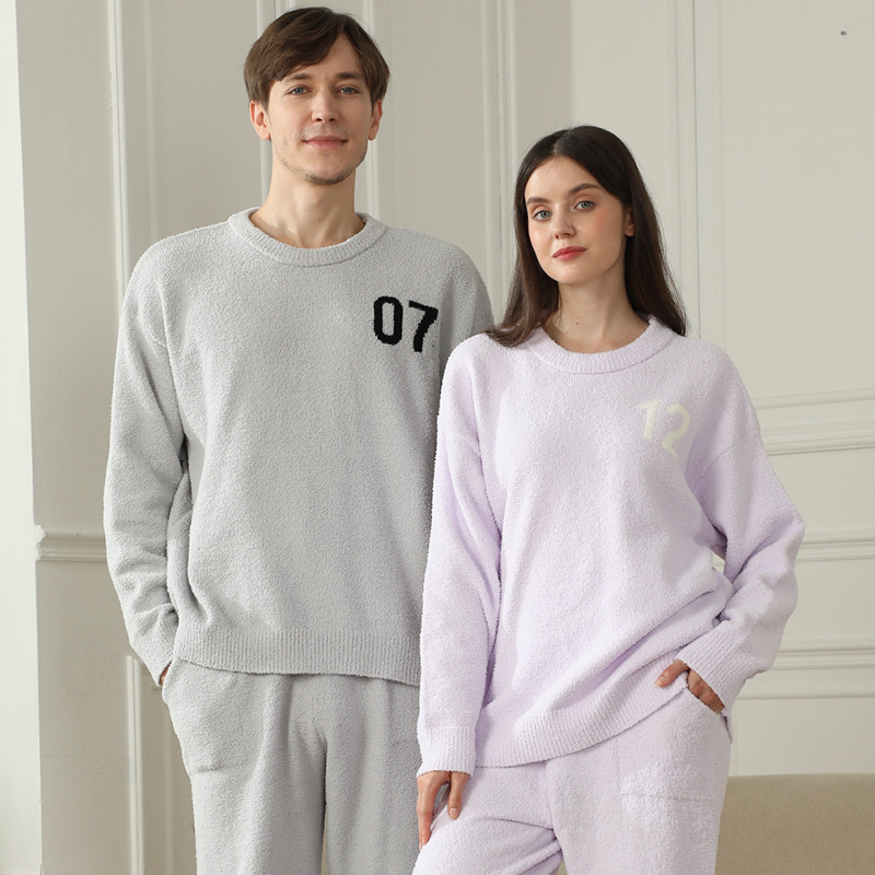 Light Gray Men's Warm & Cozy Semi-Flannel Couple's Pajamas — Knitted Digital Pattern, Soft Fleece Fabric, Pullover Style: The Ideal Choice for Loungewear in Autumn and Winter