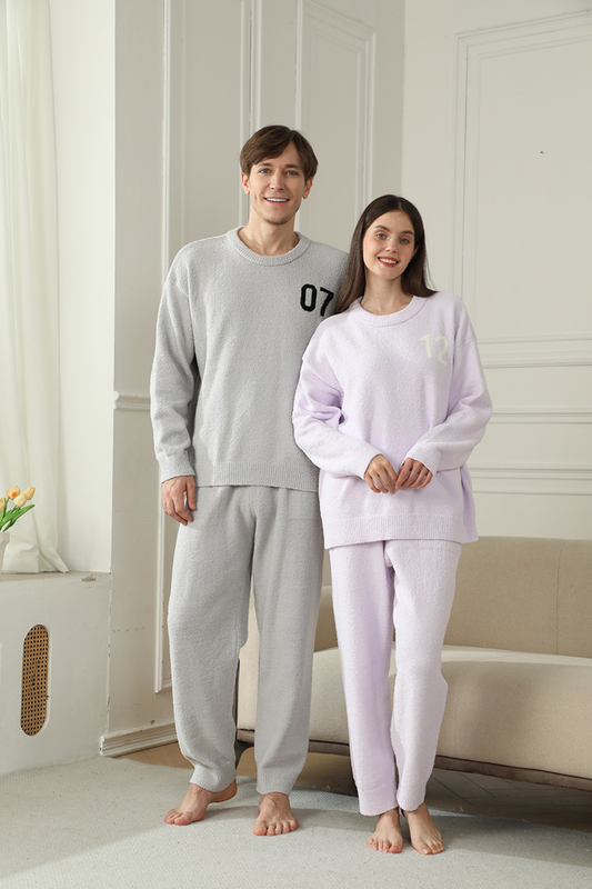 Light Gray Men's Warm & Cozy Semi-Flannel Couple's Pajamas — Knitted Digital Pattern, Soft Fleece Fabric, Pullover Style: The Ideal Choice for Loungewear in Autumn and Winter