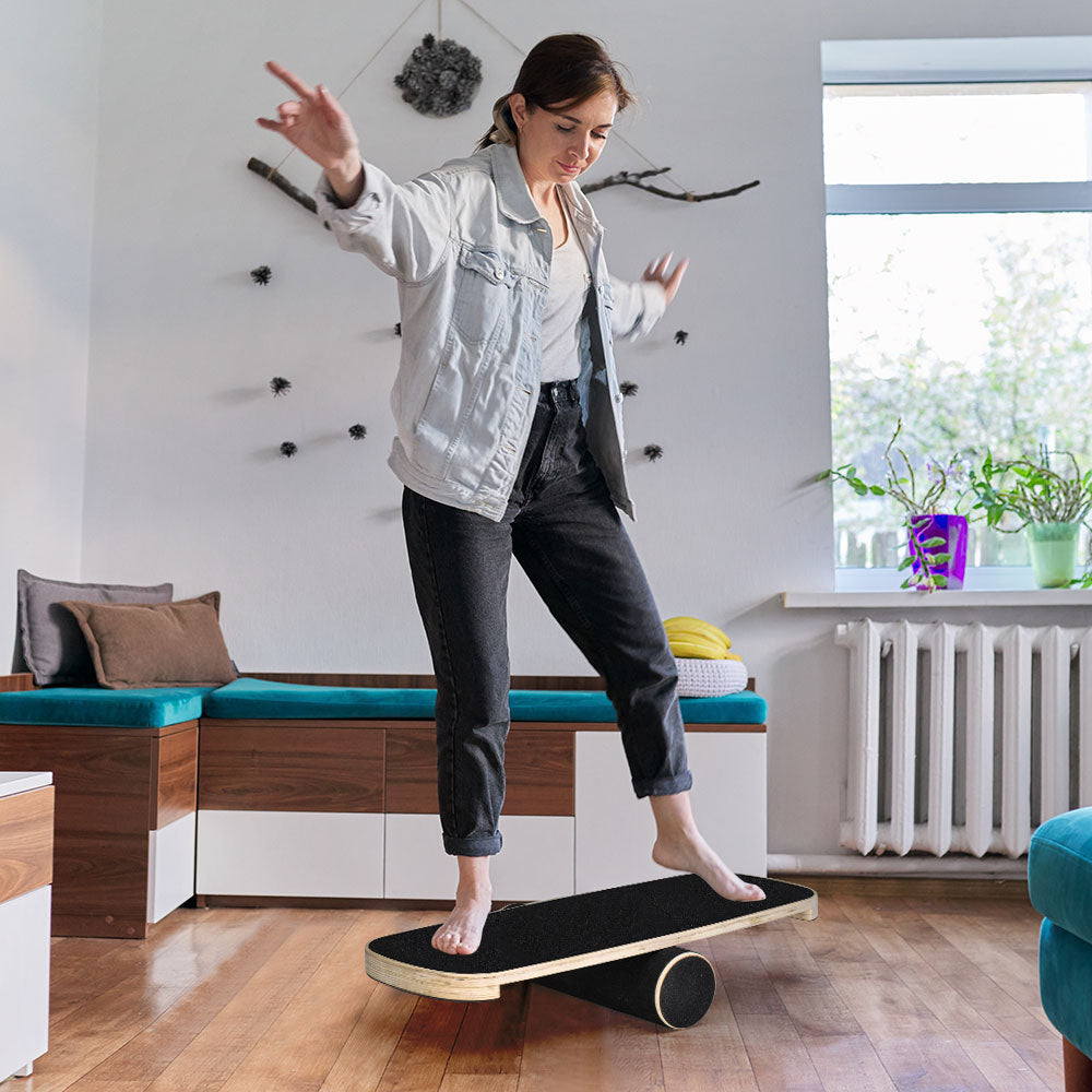 Wooden Balance Board Non-Slip Roller Board Home Fitness Balance Trainer Improves Core Stability for Snowboard Skateboard Surf Yoga Training Max Load 200kg