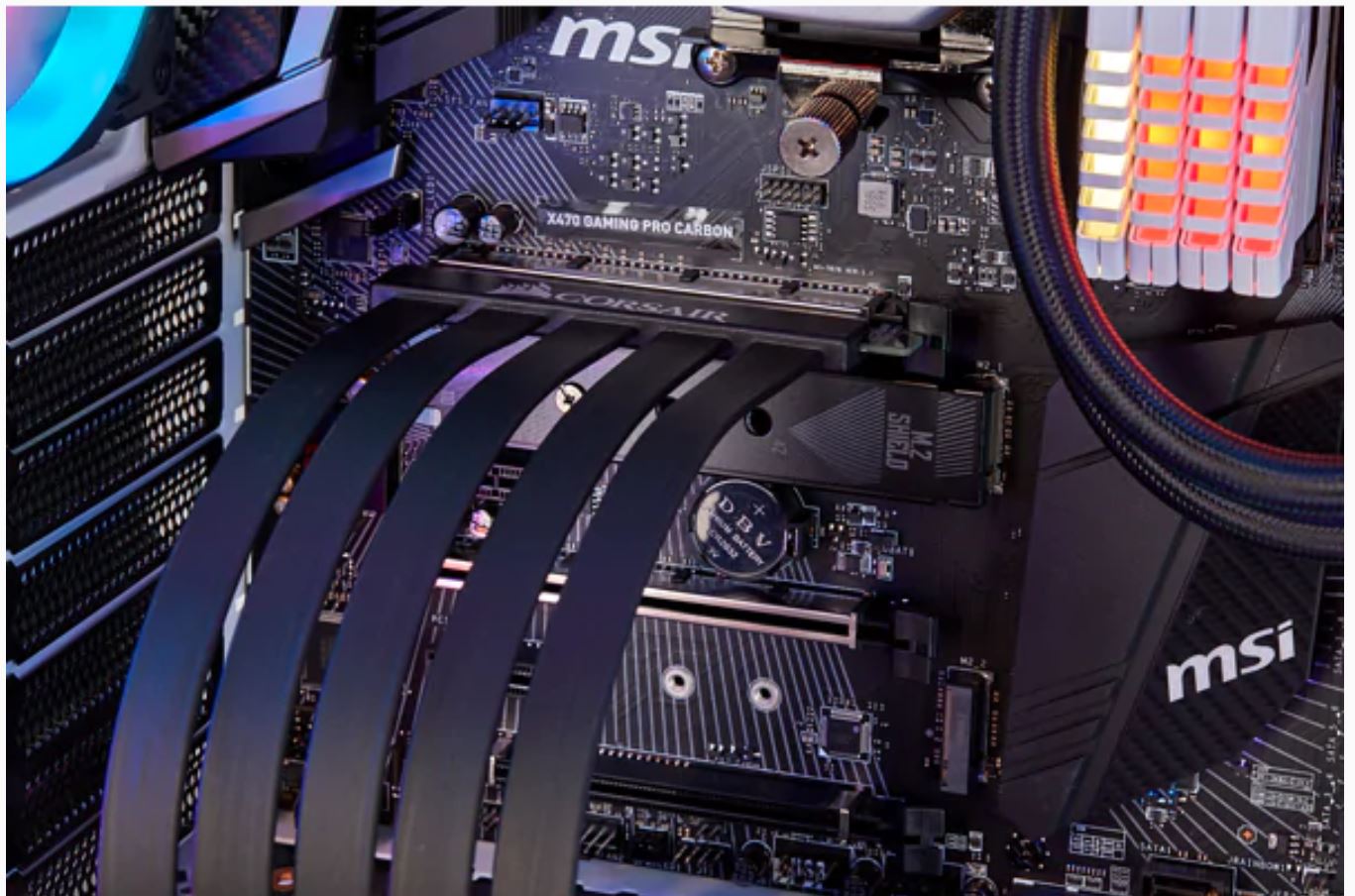CORSAIR Premium Full-speed PCIE 3.0 X16 Bandwidth Extension Cable (300mm 90° female PCIe connector) Electromagnetic interference (EMI) shielded. Fully Flexible