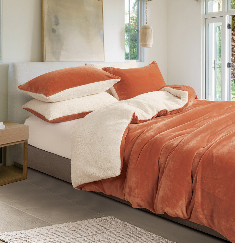 2-in-1 Teddy Sherpa Quilt Cover Set (Queen Size - Terracotta)