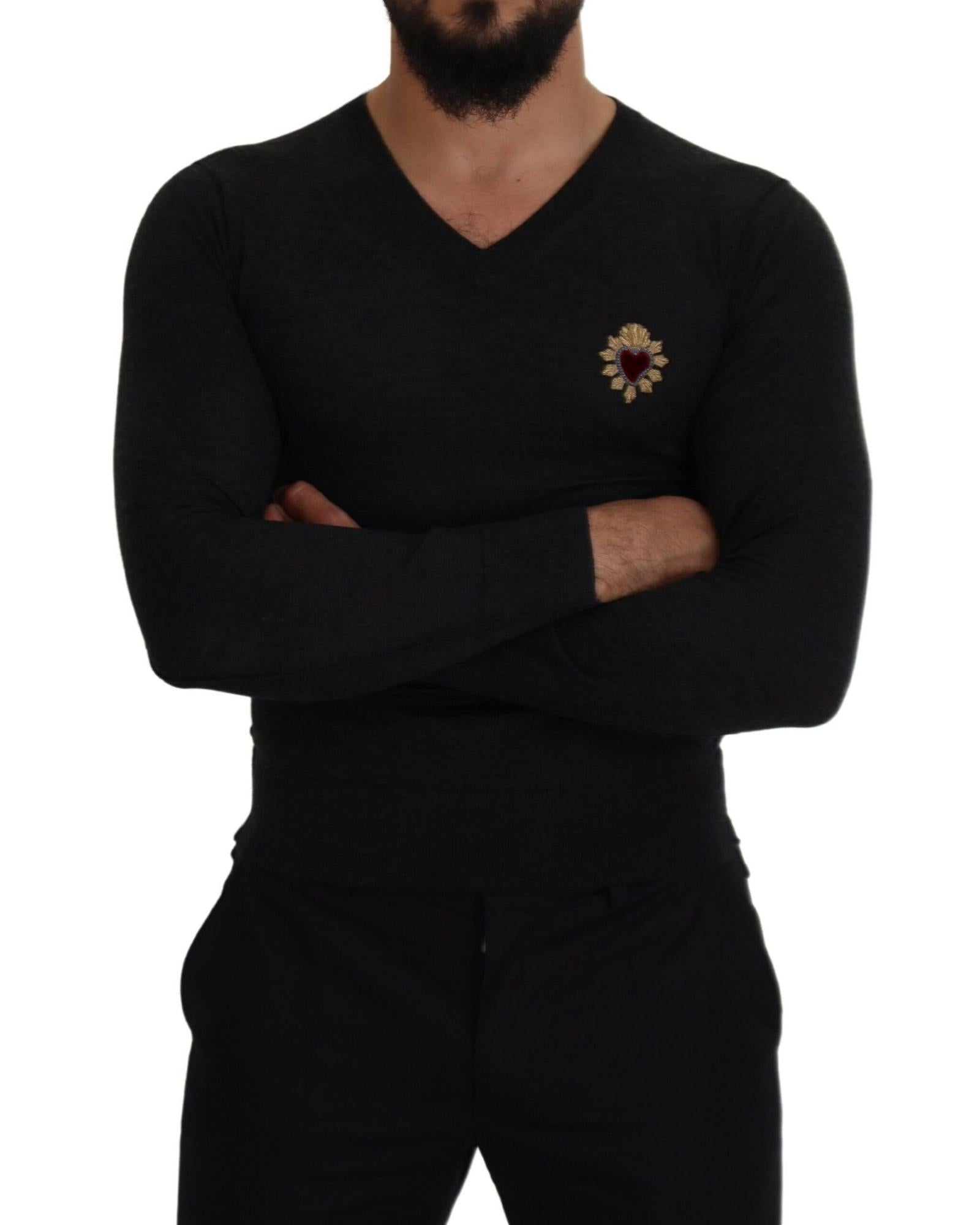 Stunning Dolce &amp; Gabbana V-Neck Sweater with Heart Embroidery 44 IT Men